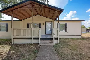 187 SE Horseshoe Bend, San Marcos, TX 78666 - Photo 5