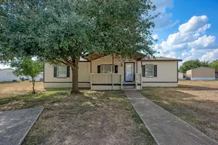 187 SE Horseshoe Bend, San Marcos, TX 78666 - Photo 3