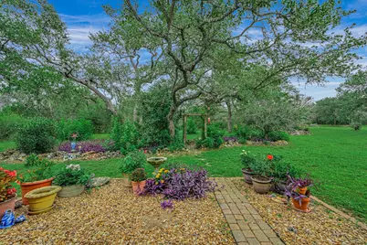209 Cascade Trail, San Marcos, TX 78666 - Photo 15