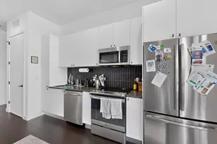 800 Embassy Dr, Austin, TX 78702 - Photo 15