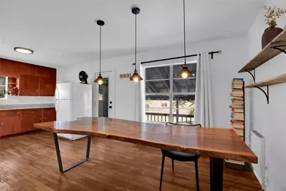 1607 E 4th Street, Taylor, TX 76574 - Photo 11