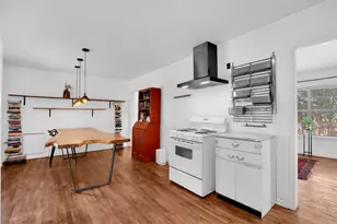 1607 E 4th St, Taylor, TX 76574 - Photo 9