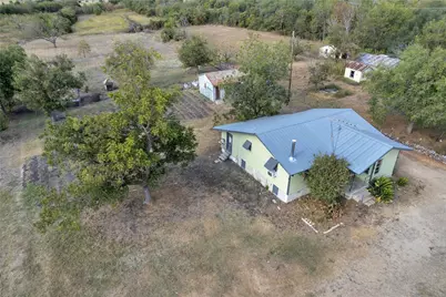 1607 E 4th Street, Taylor, TX 76574 - Photo 1