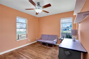 1607 E 4th St, Taylor, TX 76574 - Photo 15