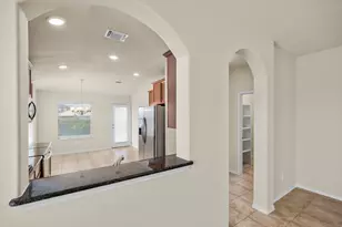 101 Plata Ln, Jarrell, TX 76537 - Photo 3