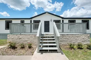 132 Co Rd 247, Georgetown, TX 78633 - Photo 1