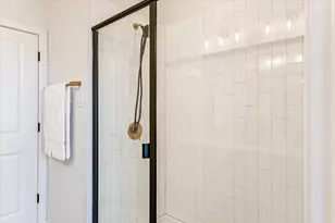 2500 Forest Creek Dr, Round Rock, TX 78665 - Photo 13