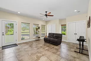 502 S Lariat Cir, Dripping Springs, TX 78620 - Photo 13