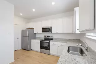 211 Carmel Cyn Trl, Jarrell, TX 76537 - Photo 3