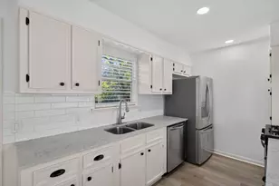 2703 Princeton Dr, Austin, TX 78741 - Photo 7