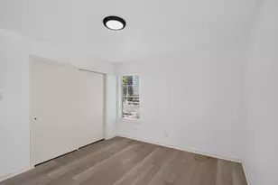 2703 Princeton Dr, Austin, TX 78741 - Photo 17