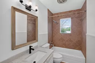 2703 Princeton Dr, Austin, TX 78741 - Photo 13