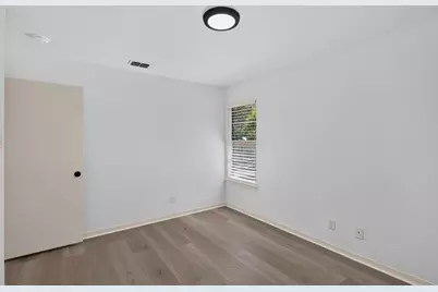 2703 Princeton Drive, Austin, TX 78741 - Photo 21
