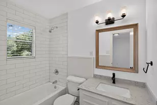 2703 Princeton Dr, Austin, TX 78741 - Photo 19
