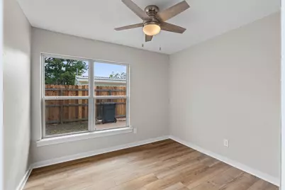718 Hunter Drive, Rockdale, TX 76567 - Photo 13