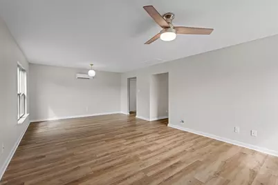 718 Hunter Drive, Rockdale, TX 76567 - Photo 5