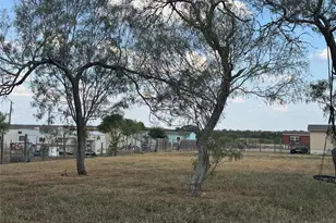 490 Rosewood Dr, Dale, TX 78616 - Photo 15