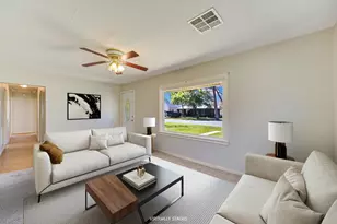 106 Hudgins St, Smithville, TX 78957 - Photo 3