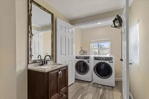 240 Riddle Rd, Cedar Creek, TX 78612 - Photo 21