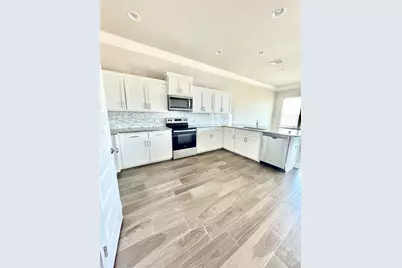 105 Everett Court #B, Jarrell, TX 76537 - Photo 3