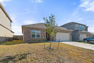 717 Peak Place, Seguin, TX 78155 - Photo 3