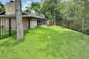 6102 Cherrylawn Cir, Austin, TX 78723 - Photo 23