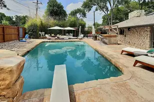 6102 Cherrylawn Cir, Austin, TX 78723 - Photo 3