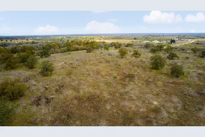 2124 Bugtussle Lane, Luling, TX 78648 - Photo 17