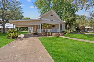 909 Hudgins St, Smithville, TX 78957 - Photo 37