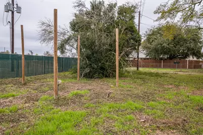 504 Marburger Street, Smithville, TX 78957 - Photo 37