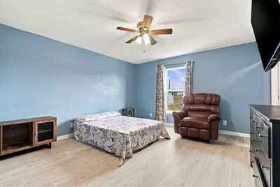 820 Los Milagros Drive, Del Valle, TX 78616 - Photo 11
