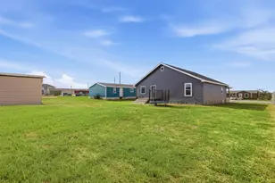 820 Los Milagros Dr, Del Valle, TX 78616 - Photo 21