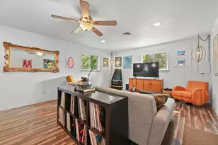 807 Campbell St, Lockhart, TX 78644 - Photo 15