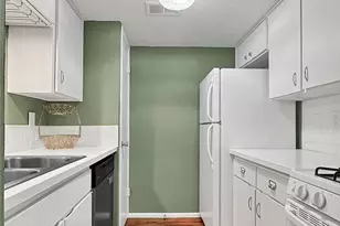 7920 Rockwood Ln, Austin, TX 78757 - Photo 7