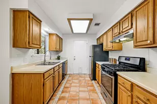 7403 Dallas Dr, Austin, TX 78729 - Photo 11