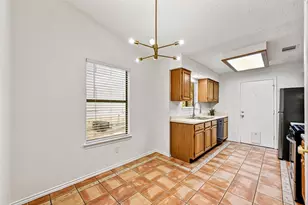 7403 Dallas Dr, Austin, TX 78729 - Photo 15