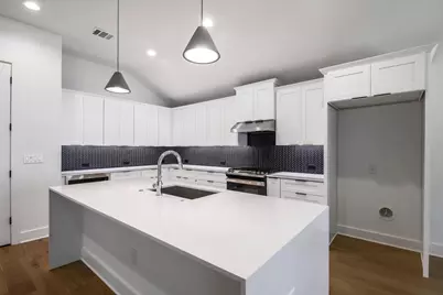 8302 Kromer Street, Austin, TX 78757 - Photo 19