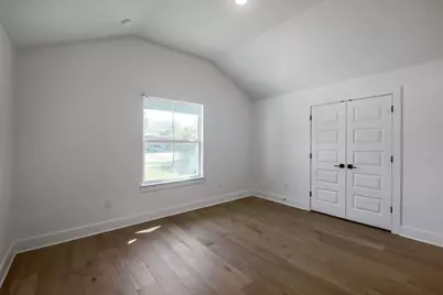 8302 Kromer Street, Austin, TX 78757 - Photo 5