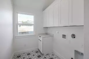 8302 Kromer St, Austin, TX 78757 - Photo 27