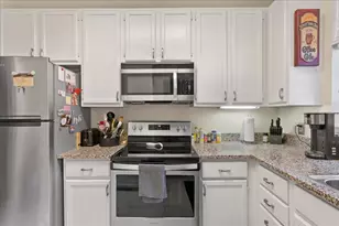 1741 Spyglass Dr, Austin, TX 78746 - Photo 9