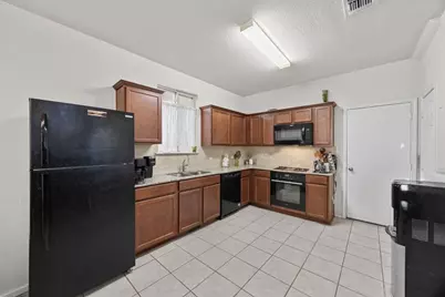 204 Perugia Street, Liberty Hill, TX 78642 - Photo 5