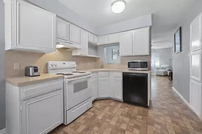 10406 Little Pebble Drive, Austin, TX 78758 - Photo 5