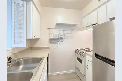 3400 Speedway #105, Austin, TX 78705 - Photo 7