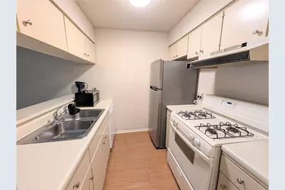 7801 Shoal Creek Boulevard #147, Austin, TX 78757 - Photo 5