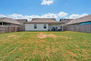 325 Doss Dr, Rockdale, TX 76567 - Photo 15