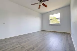 1306 E St Johns Ave, Austin, TX 78752 - Photo 5