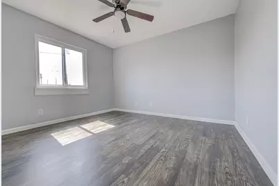 1306 E Saint Johns Avenue, Austin, TX 78752 - Photo 15