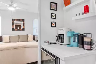 406 N Acorn St, Fredericksburg, TX 78624 - Photo 11