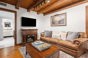 406 N Acorn St, Fredericksburg, TX 78624 - Photo 5