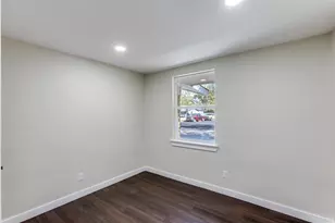 1118 Spur St, Austin, TX 78721 - Photo 7